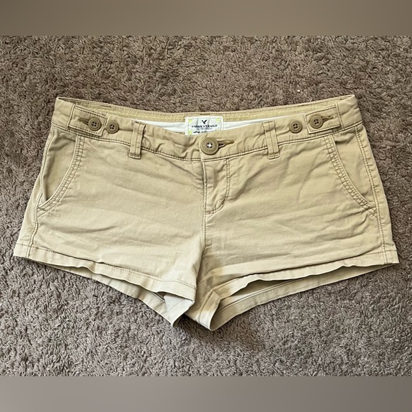 American Eagle Khaki Shorts - Picture 2 of 7